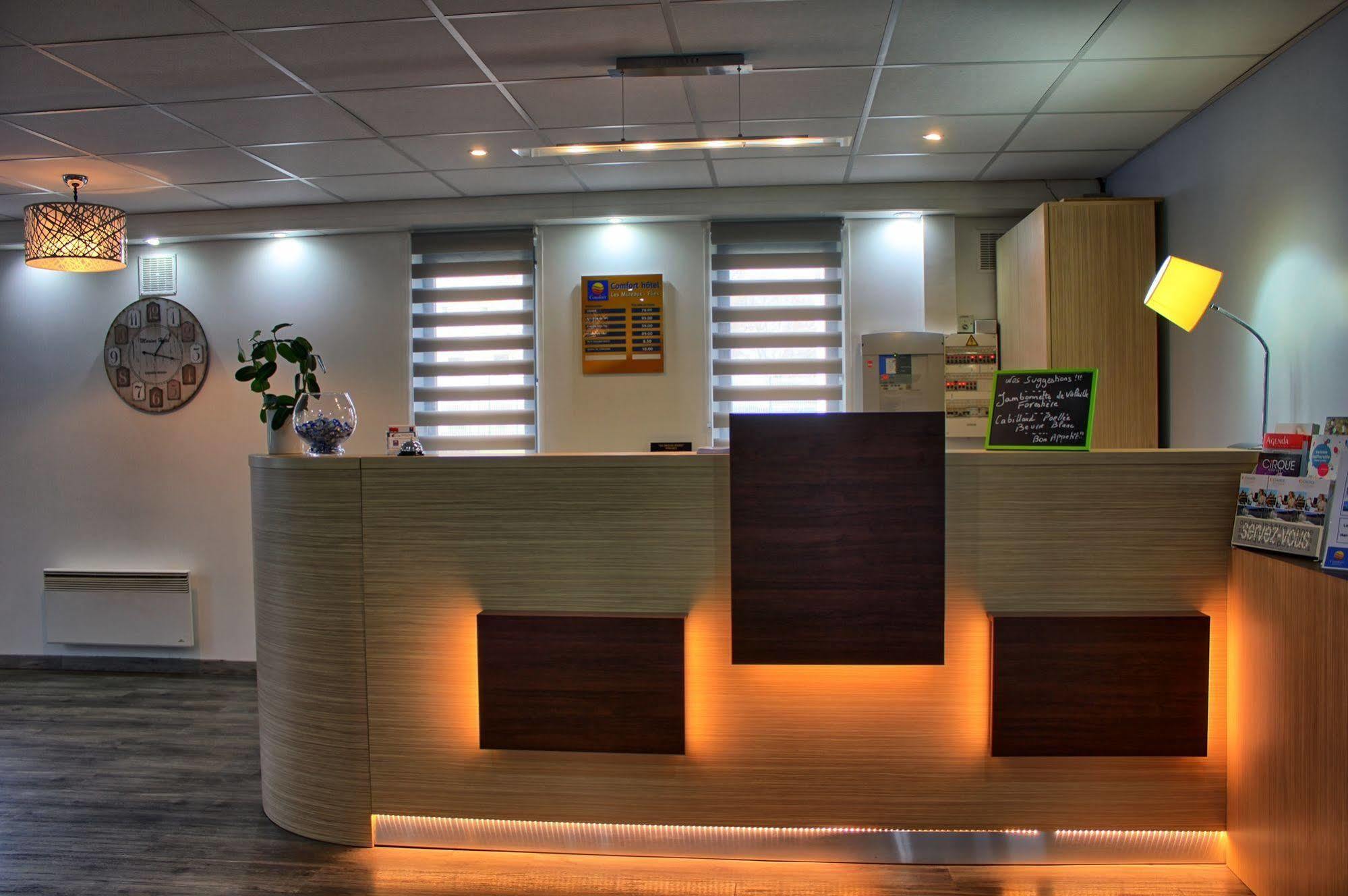Contact Restaurant La Chaumiere Entre Orgeval Et Flins A13 Sortie 8 Hotel Les Mureaux